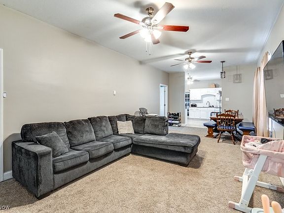 4th image of 7906 Brinsmade Ave