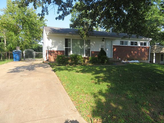 2nd image of 1313 Arrowhead Dr
