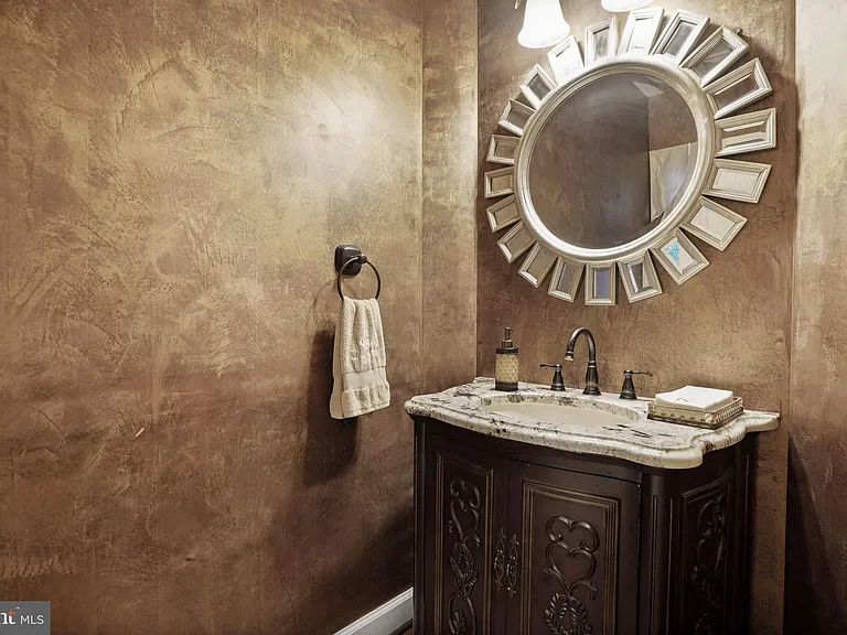 9864 Walker Glen Ct — Photo 27