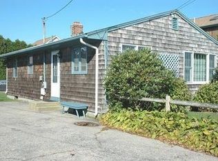 85 Chestnut Ave, Narragansett, RI 02882