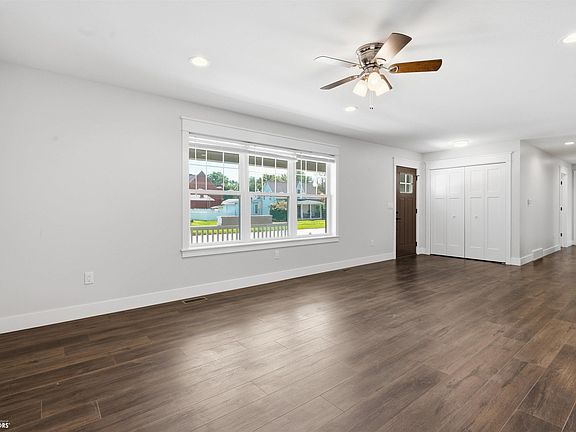 3rd image of 314 N Main St