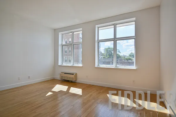 Rented by Fiddler Realty | media 7