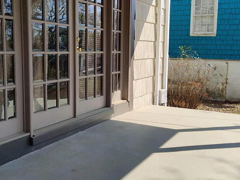7421 Queenstown Ave — Photo 5