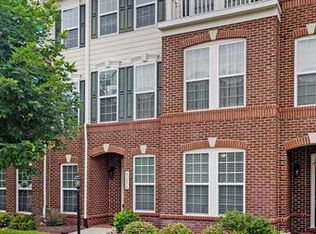 43578 Popes Creek Sq, Leesburg, VA 20176