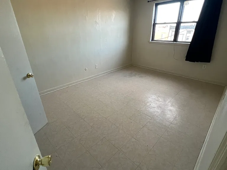 3360 N Howard St #5 — Photo 3