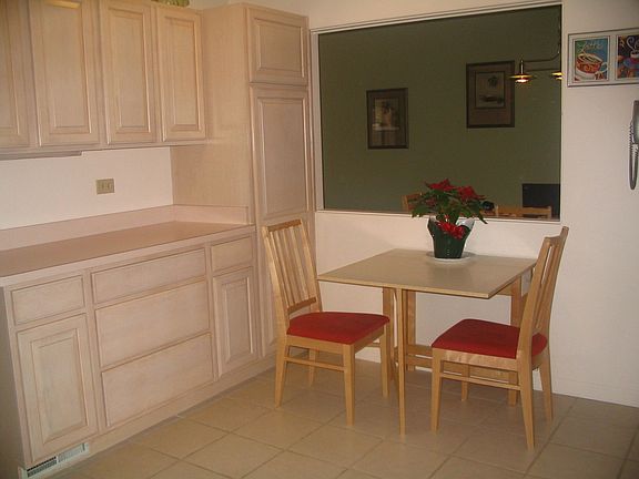 Tons of cabinet space and eat-in area