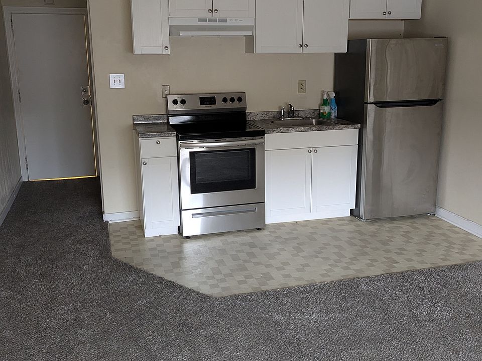 1st image of 704 Lincoln Hwy #8