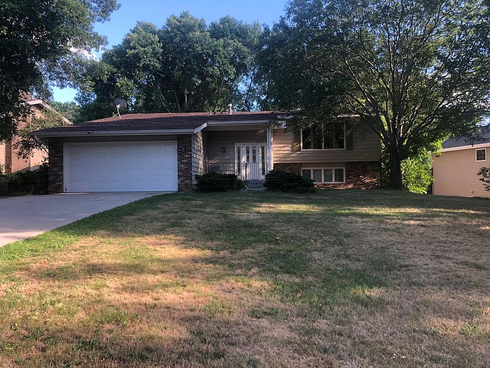 1st image of 9695 Buckingham Dr