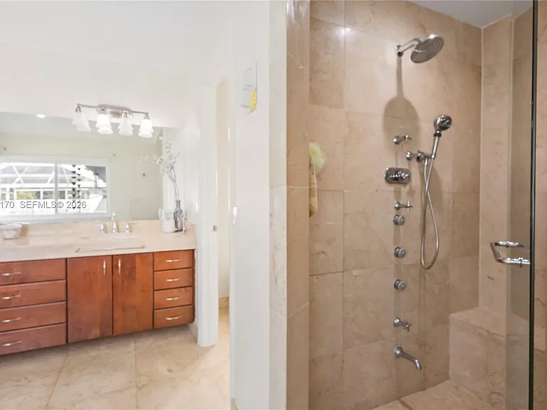 9717 SW 111th Ter — Photo 10