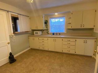 152 Northampton St, Easthampton, MA 01027