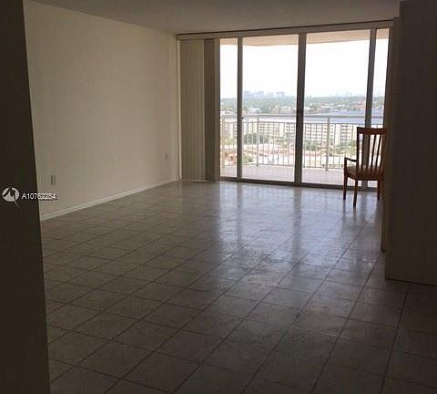 3rd image of 18031 Biscayne Blvd #15013