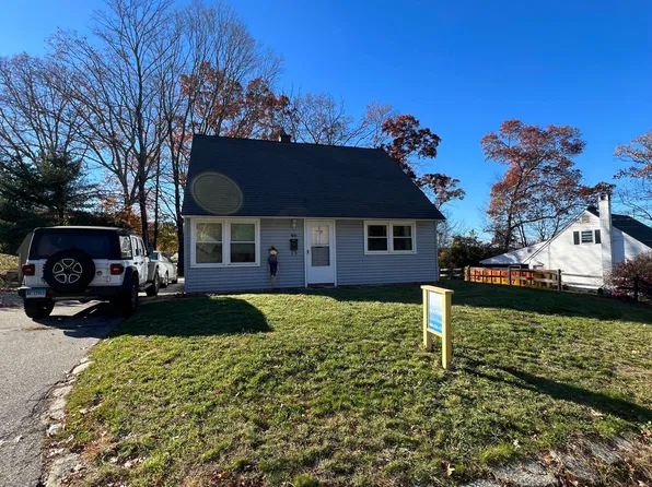 40 Lynwood Dr, Willimantic, CT 06226