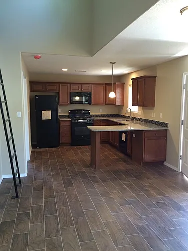 413 Harvard Dr SE #C Photo 1