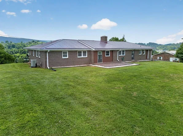 235 Windmere Ln, Marion, VA 24354