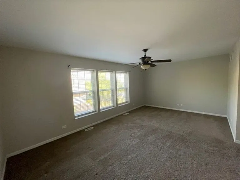 1403 Crimson Ln — Photo 9