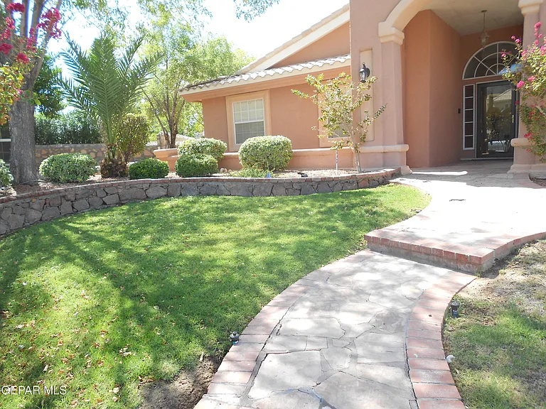 1201 Brown Ridge Pl — Photo 52