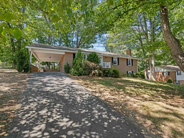 174 River View Dr, Verona, VA 24482