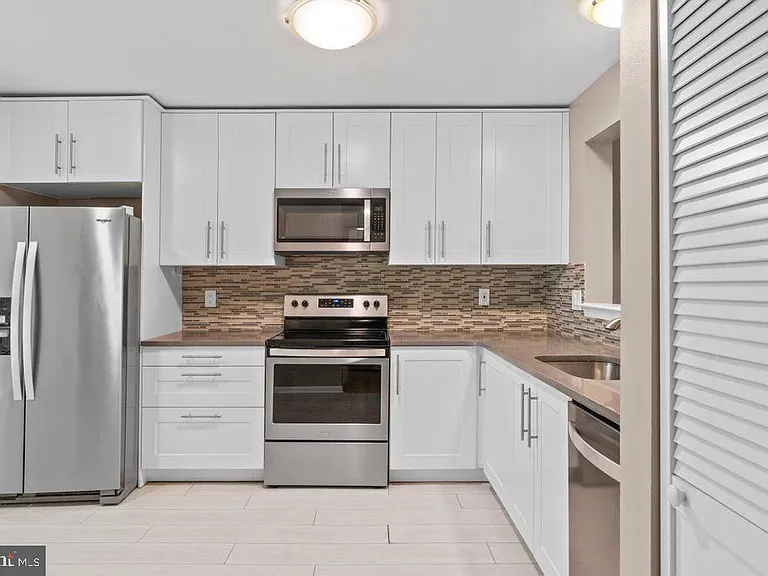 8 Wessex Ct — Photo 11