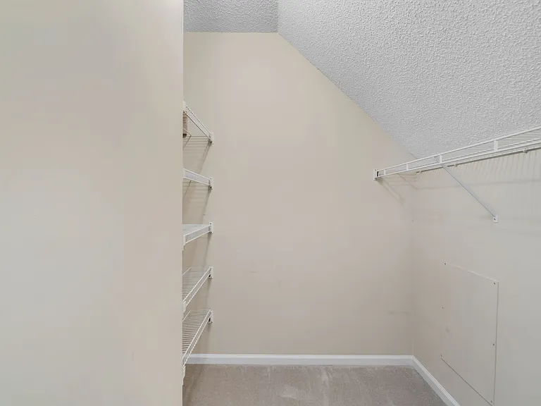 4887 Habersham Ln — Photo 20