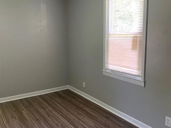 5th image of 4404 Gazette Dr SW