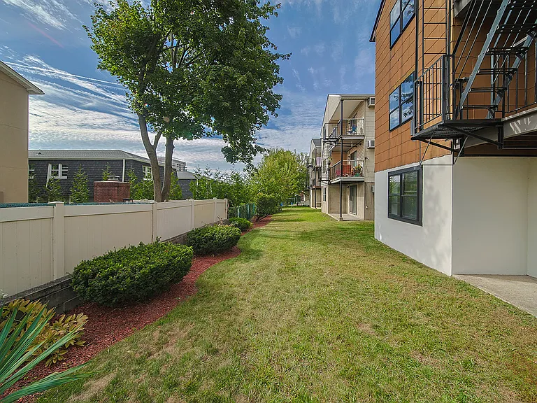 93 Myrtle Ave #2 — Photo 30
