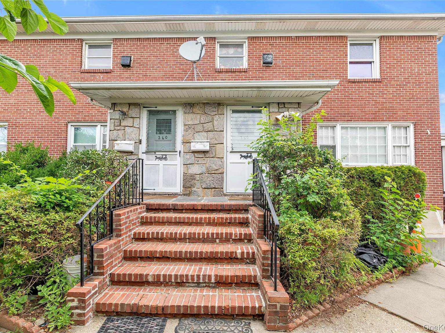 1 bed, 1.0 bath, 995 sqft, $2,500 — Photo 1