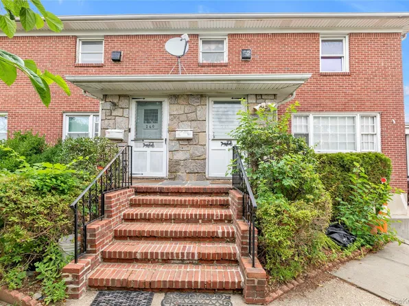 260 Roslyn Rd, Mineola, NY 11501