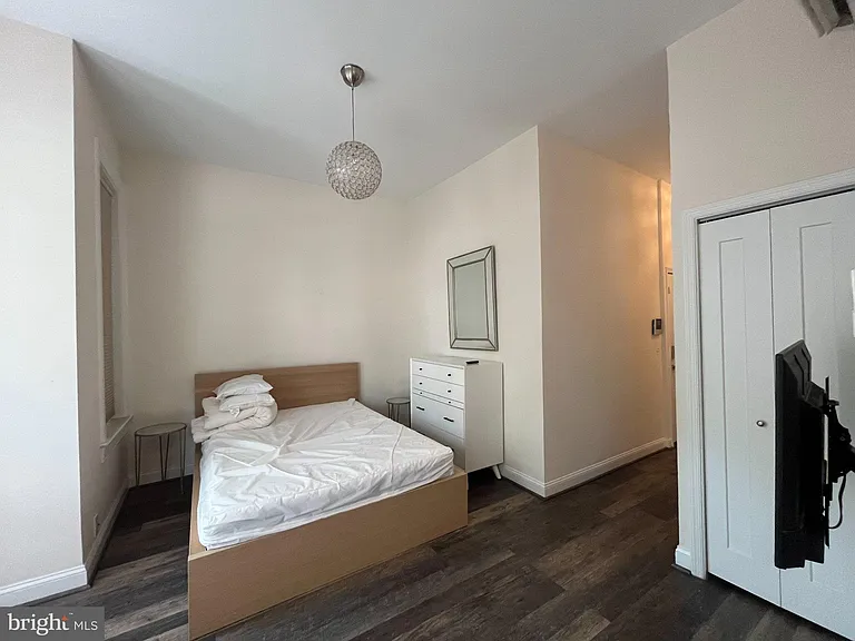 3003 P St NW #202 — Photo 9