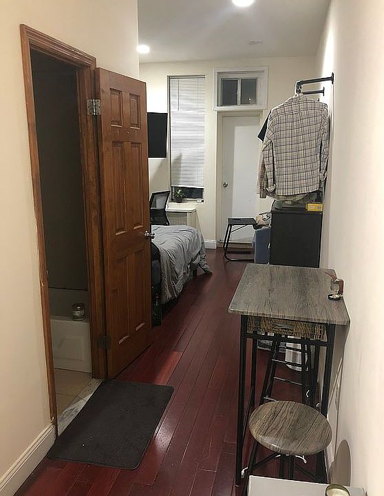 1st image of 26 7th Ave S APT 1D