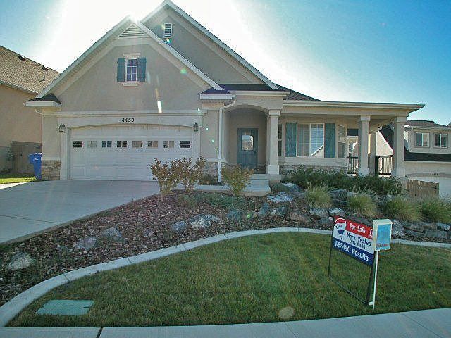 1st image of 4450 Country Wood Dr