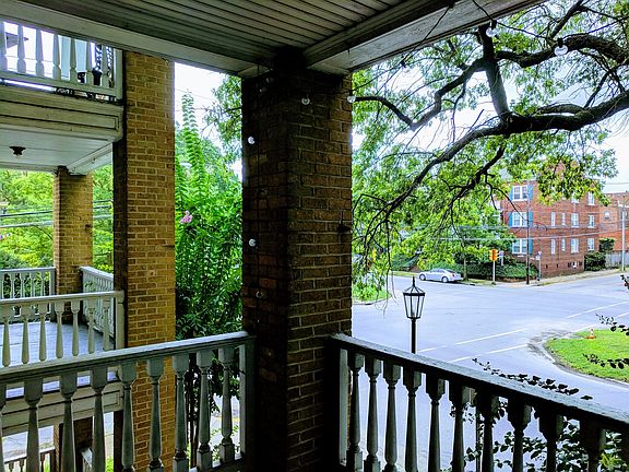 5th image of 2900 Monument Ave APT 3