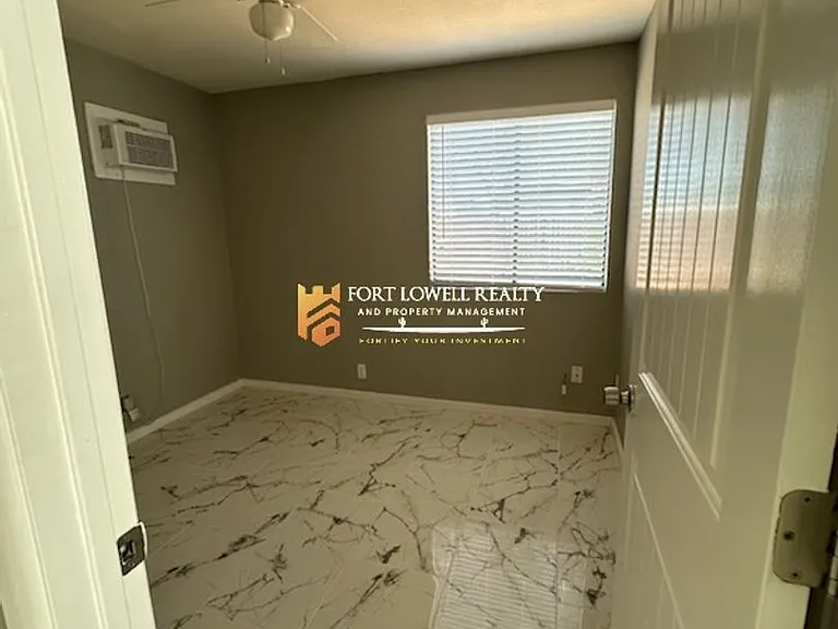 2632-2634 N. 29th Pl - 4 Plex — Photo 3
