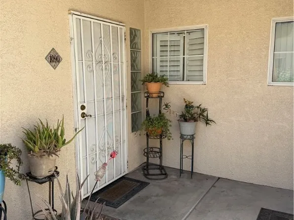 7400 W Flamingo Rd APT 1090, Spring Valley, NV 89147