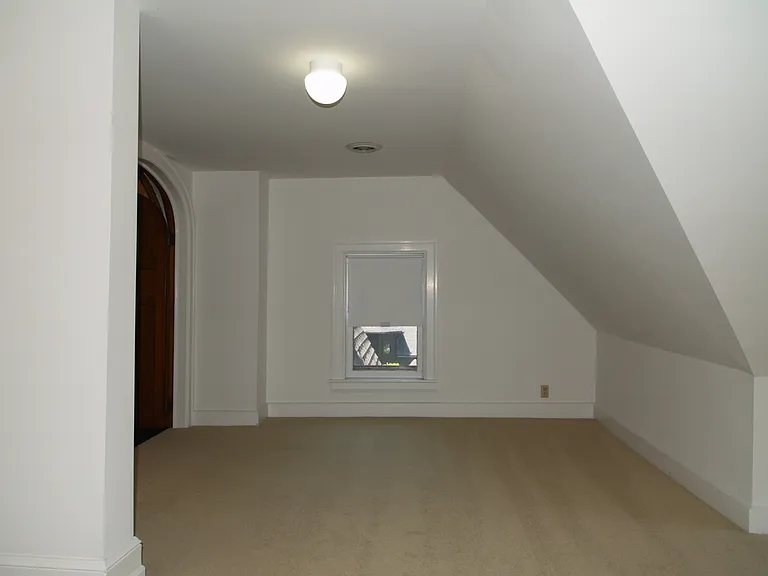 390 Linwood Ave #4 — Photo 19