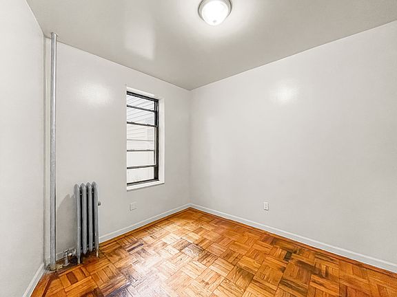 4th image of 45 Bay 28 St #A2