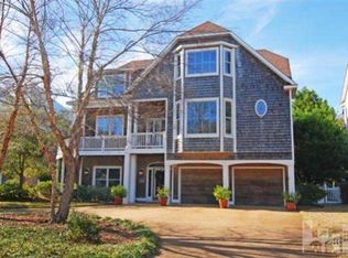 1105 Merchant Ln, Carolina Beach, NC 28428