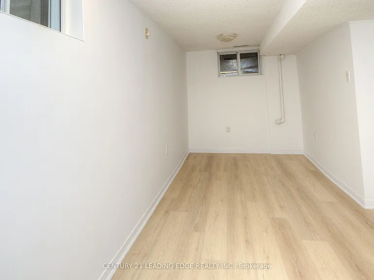 9 Wallington Ave — Photo 31