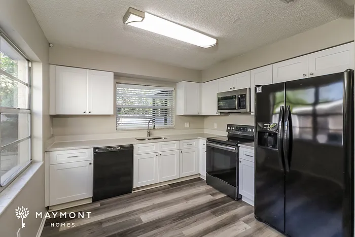 8431 Duval Dr — Photo 7