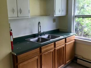 144 Elm St APT 4, Barre, VT 05641