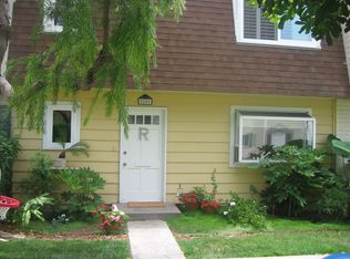 8201 Pennington Dr, Huntington Beach, CA 92646