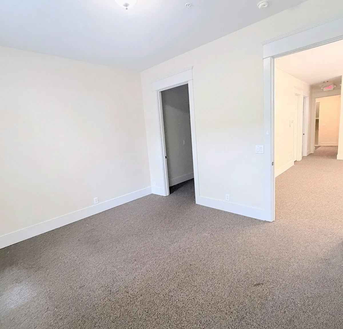 10645 Meeting Street — Photo 4