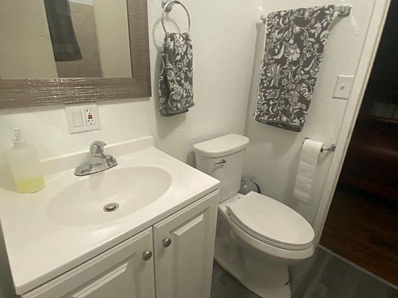 4th image of 1015 W 13th St