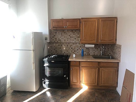 2nd image of 238 Saint Nicholas Ave Floor 3