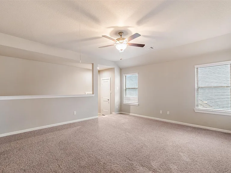 4702 Primrose Valley Ln — Photo 20