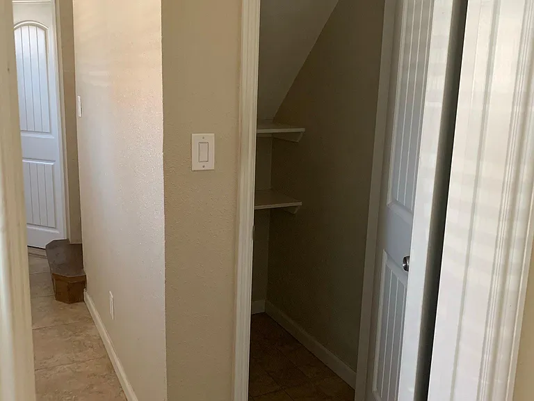 691 E Del Mar Blvd — Photo 7