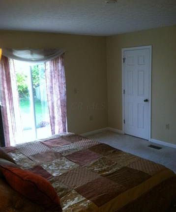 3rd image of 221 Monarch Dr