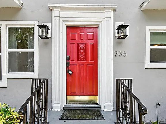 3rd image of 336 12th Ave NE
