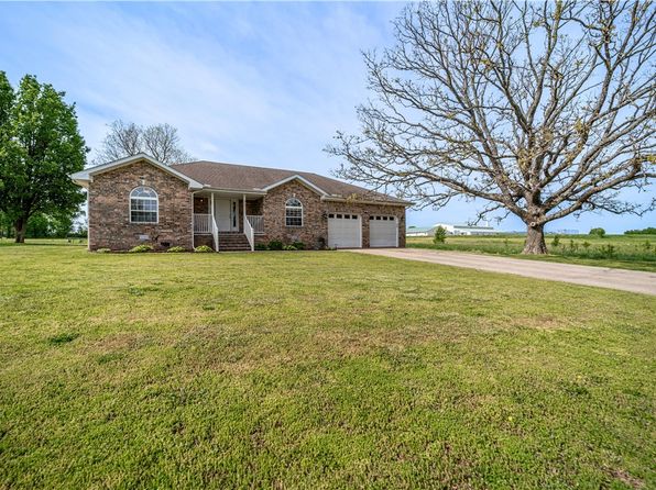 219 Casey Ln, Berryville, AR 72616