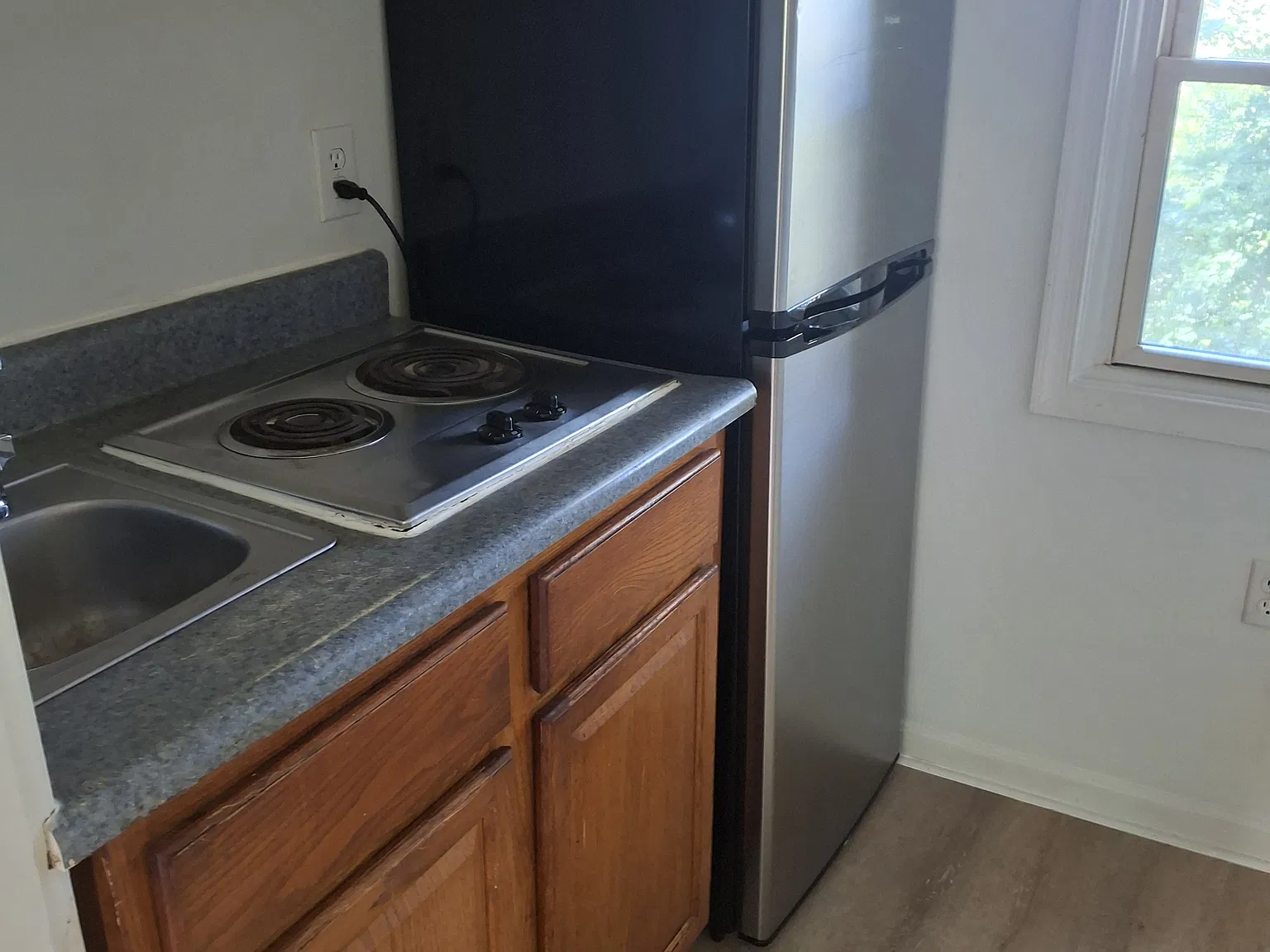 Studio, $700 — Photo 3