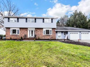960 Schweitzer Pl, North Brunswick, NJ
